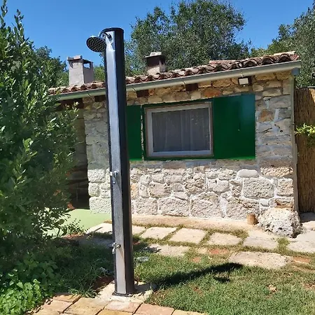 House With A Parking Space - 21620 Holiday home *
