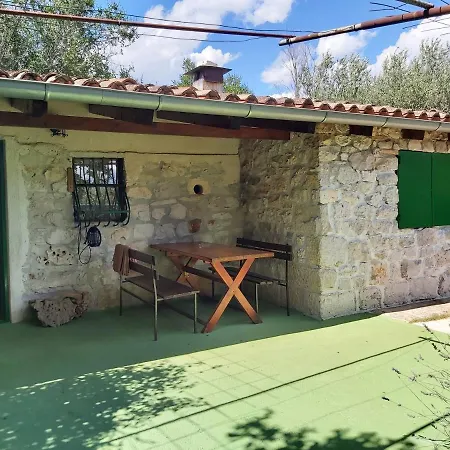 House With A Parking Space - 21620 Holiday home *